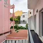 Guestready - Modern Flat Near Estrela Garden Apartment Lisbon